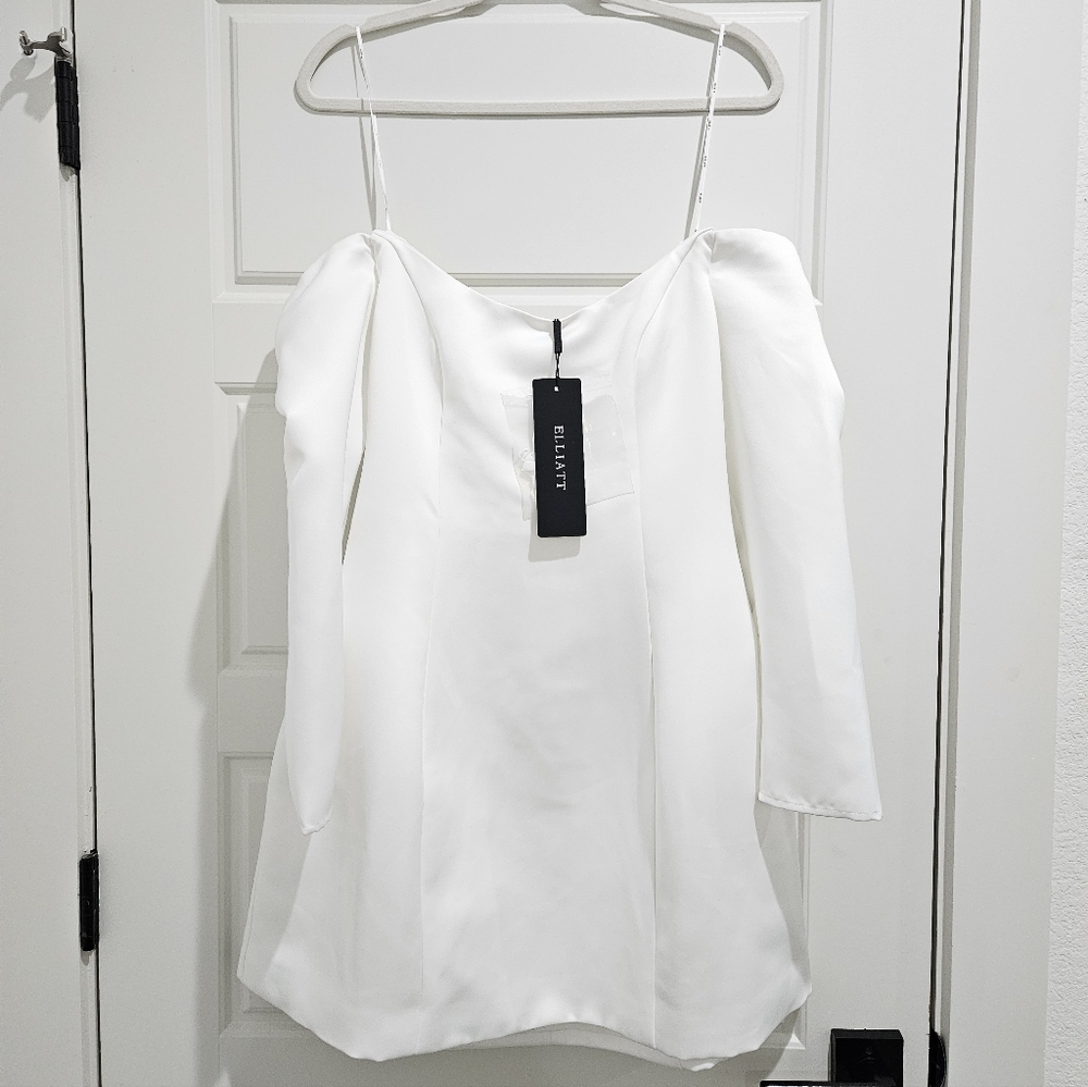 Elliatt Vida Dress - Picture 4 of 6